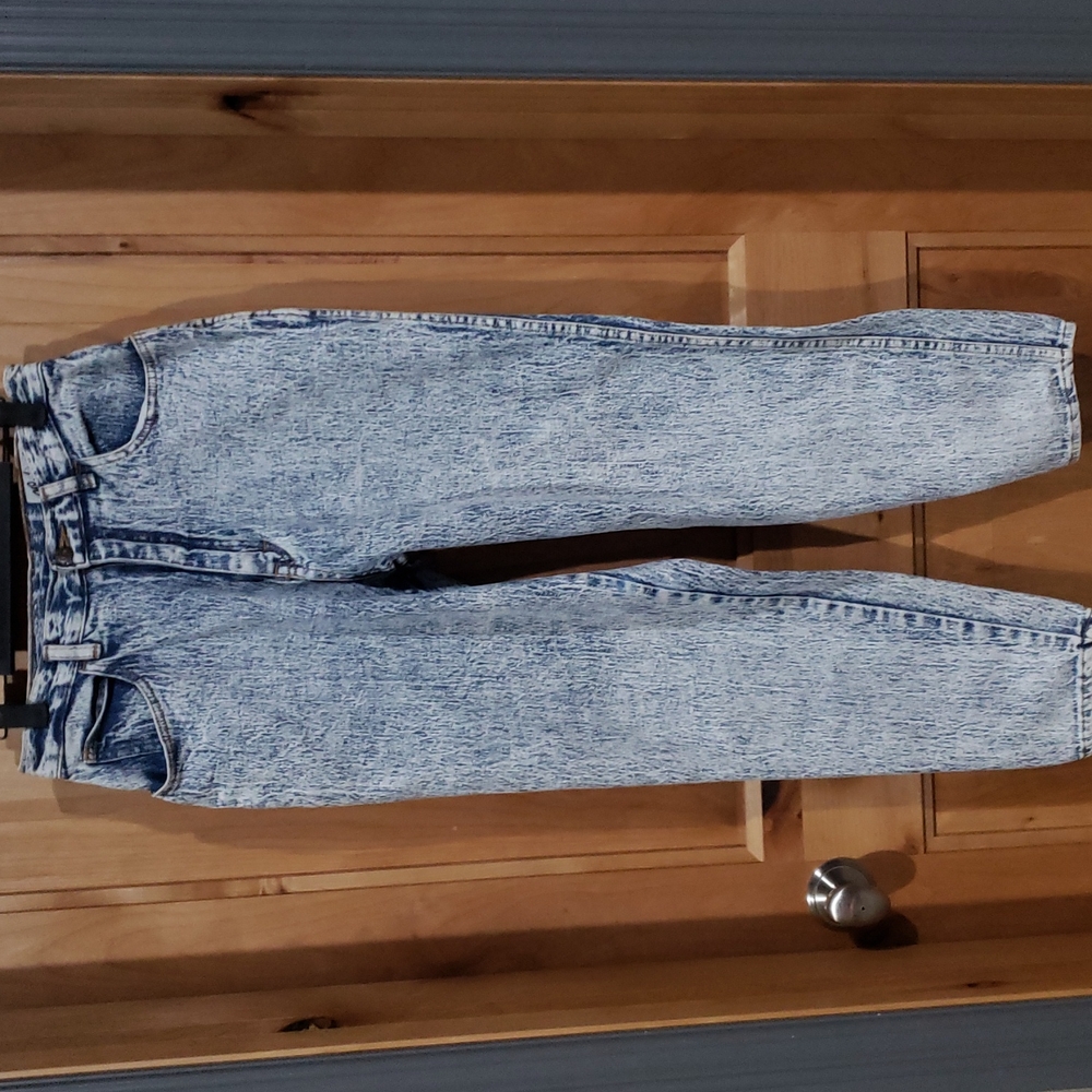 VINTAGE NO EXCUSES ACID WASH MOM JEANS